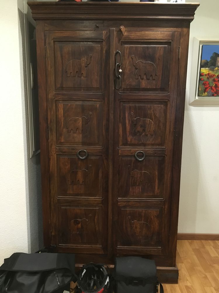 Armoire d'entr�e en bois design sculpt�e 200 Kingersheim (68)