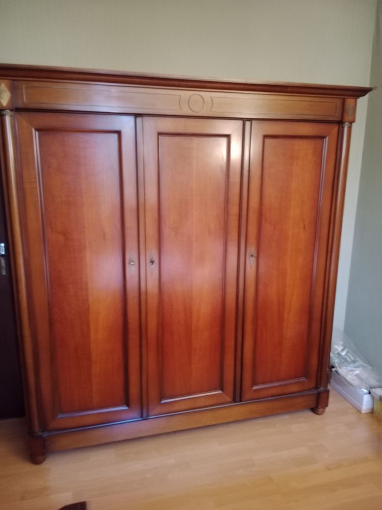 Armoire Haute merisier massif 250 Graulhet (81)