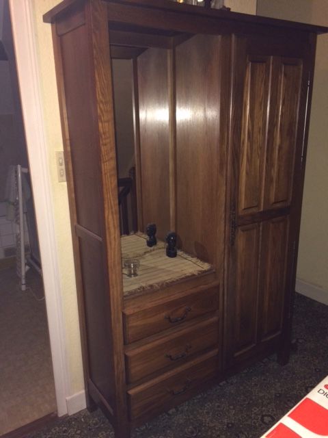 armoire en h�tre 20 Saint-Fargeau-Ponthierry (77)