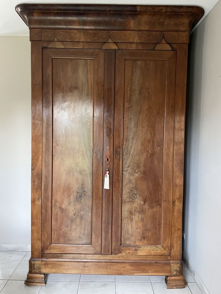 Armoire Ling�re Louis-Philippe en noyer massif 120 Saint-M�dard-en-Jalles (33)