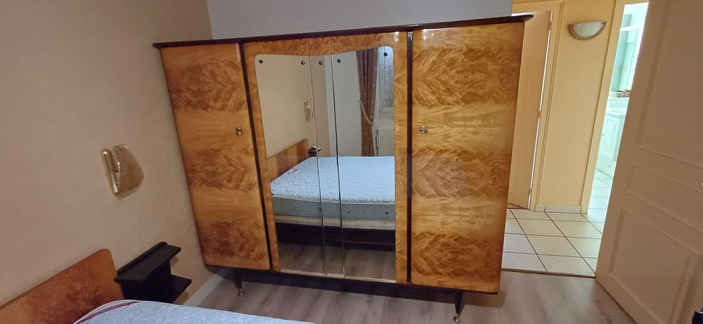 Armoire 2m de long x 58 de large x 1m78 de haut 65 Le Loroux-Bottereau (44)