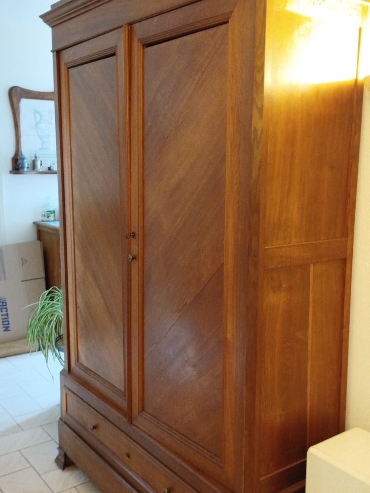 Armoire lorraine 
65 Chaponnay (69)