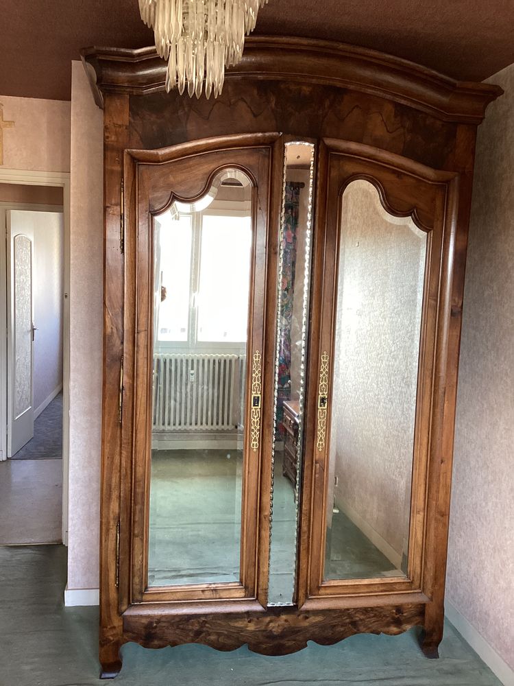 Armoire Louis XV en noyer 550 Le P�age-de-Roussillon (38)
