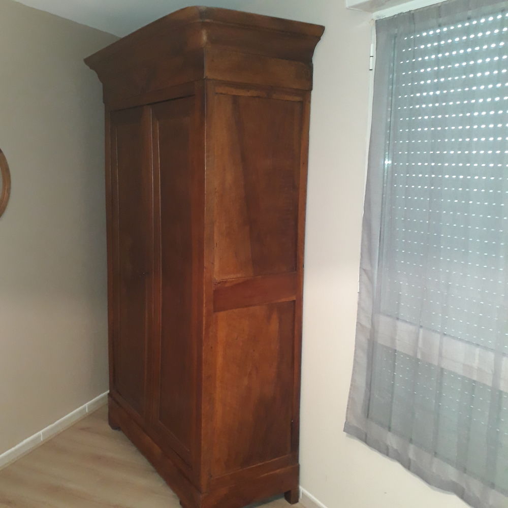 armoire Louis Philippe 200 Montpellier (34)