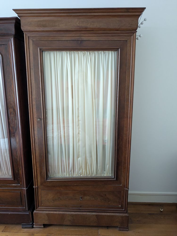 armoire Louis-Philippe 500 Paris 19 (75)