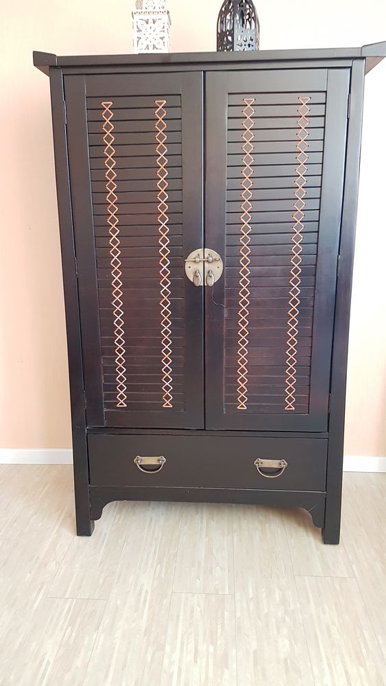 Armoire de mari�e inspiration Asie 150 Marcoussis (91)