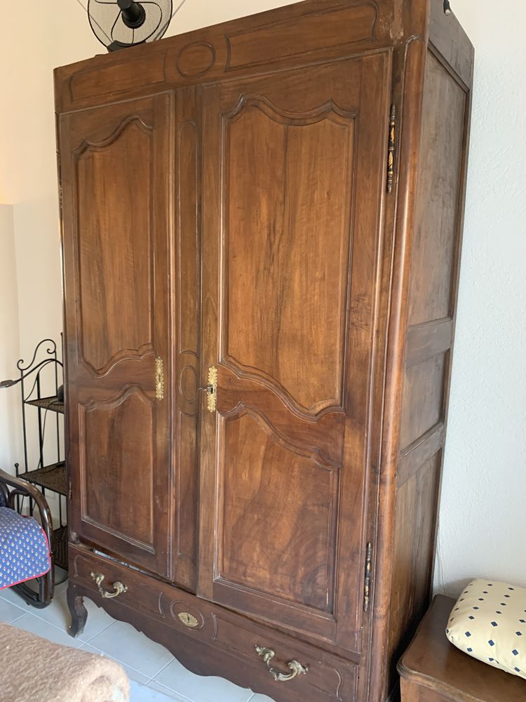 Armoire marseillaise 0 La Cadi�re-d'Azur (83)