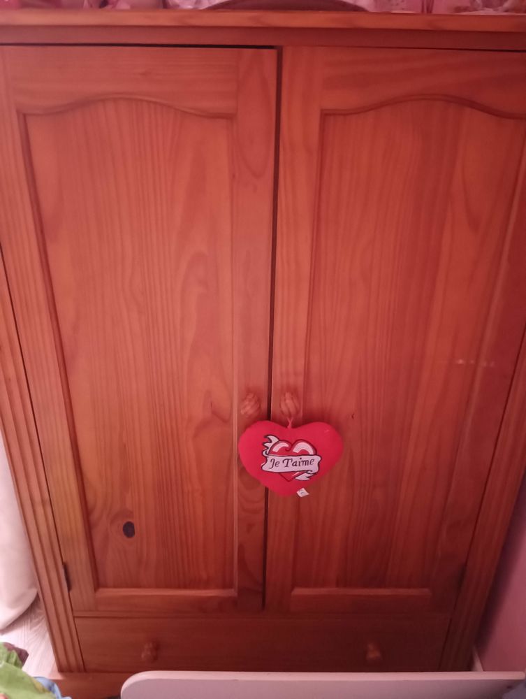 ARMOIRE PIN MASSIF ENFANT 75 La Verrie (85)
