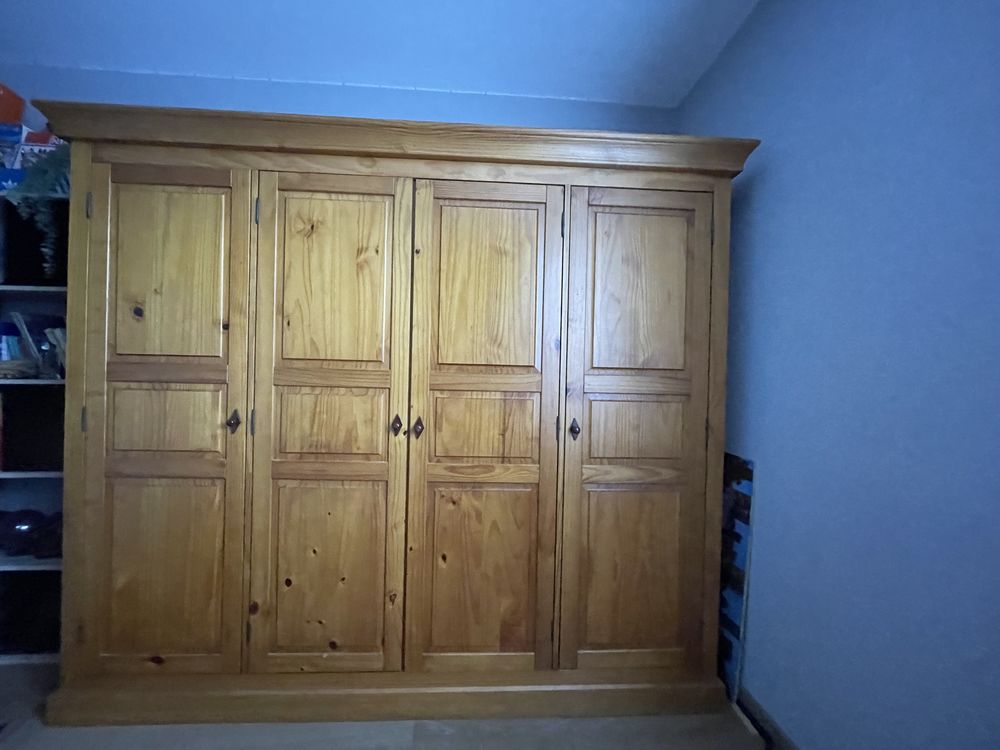 Armoire pin massif 450 Le Mesnil-en-Thelle (60)