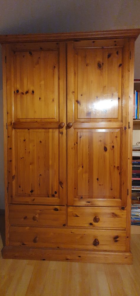 Armoire Pin massif 240 Saint-Martin-d'H�res (38)