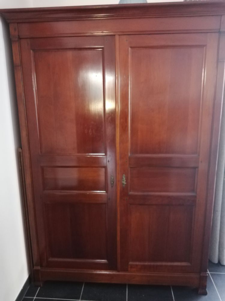 AV  ARMOIRE merisier massif 300 L'Houmeau (17)