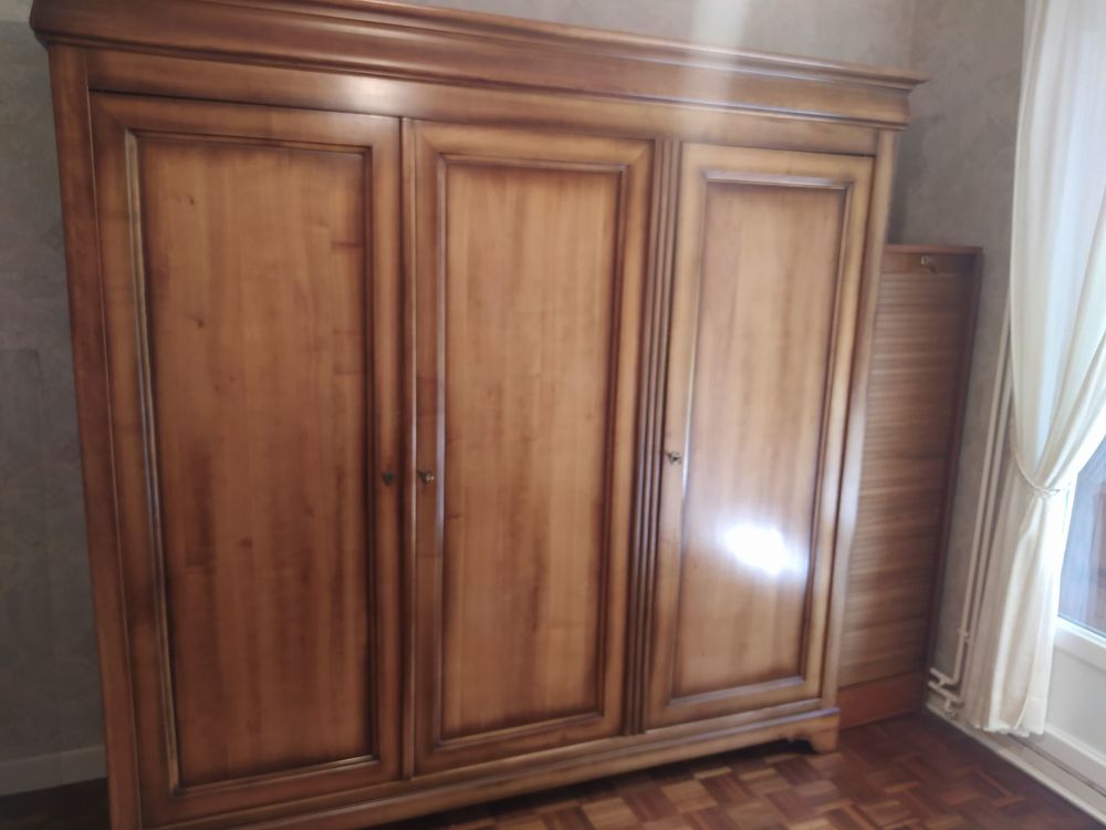 ARMOIRE EN MERISIER 3 PORTES 0 Nangis (77)