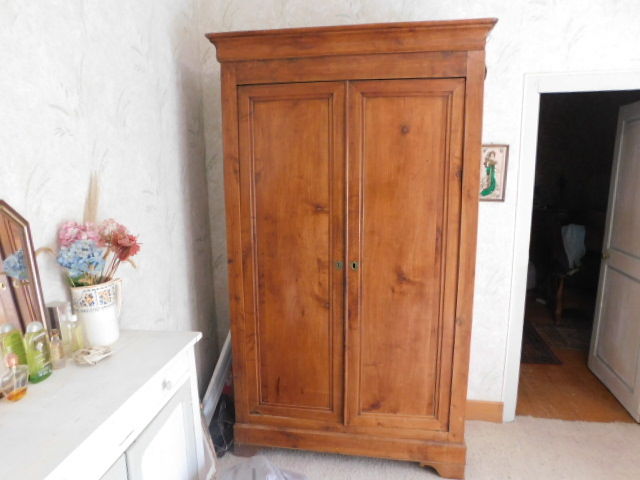 Armoire merisier style Louis Philippe 400 Saint-Pryv�-Saint-Mesmin (45)