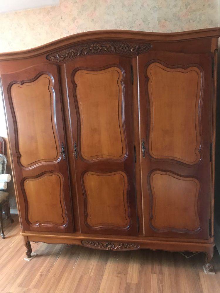 ARMOIRE en MERISIER 650 Angers (49)