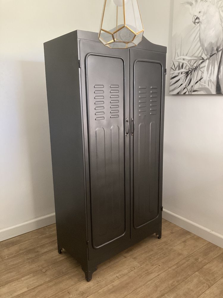 Armoire m�tal maisons du monde 300 Toulon (83)