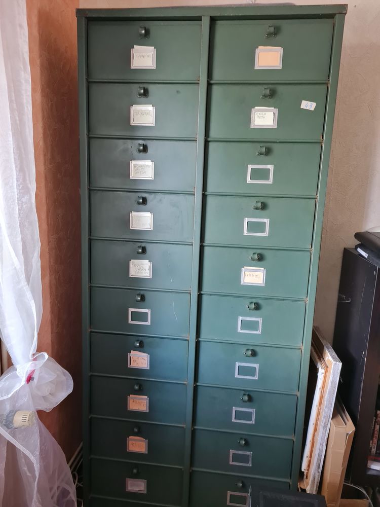 Armoire m�tallique Ancien meuble Strafor ann�es 70 700 Aytr� (17)