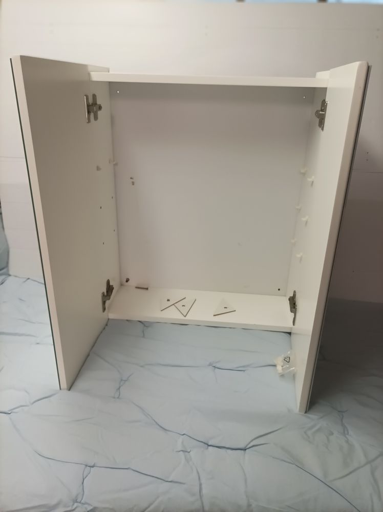 Armoire miroir de salle de bains ou de pharmacie. 50 Villerupt (54)