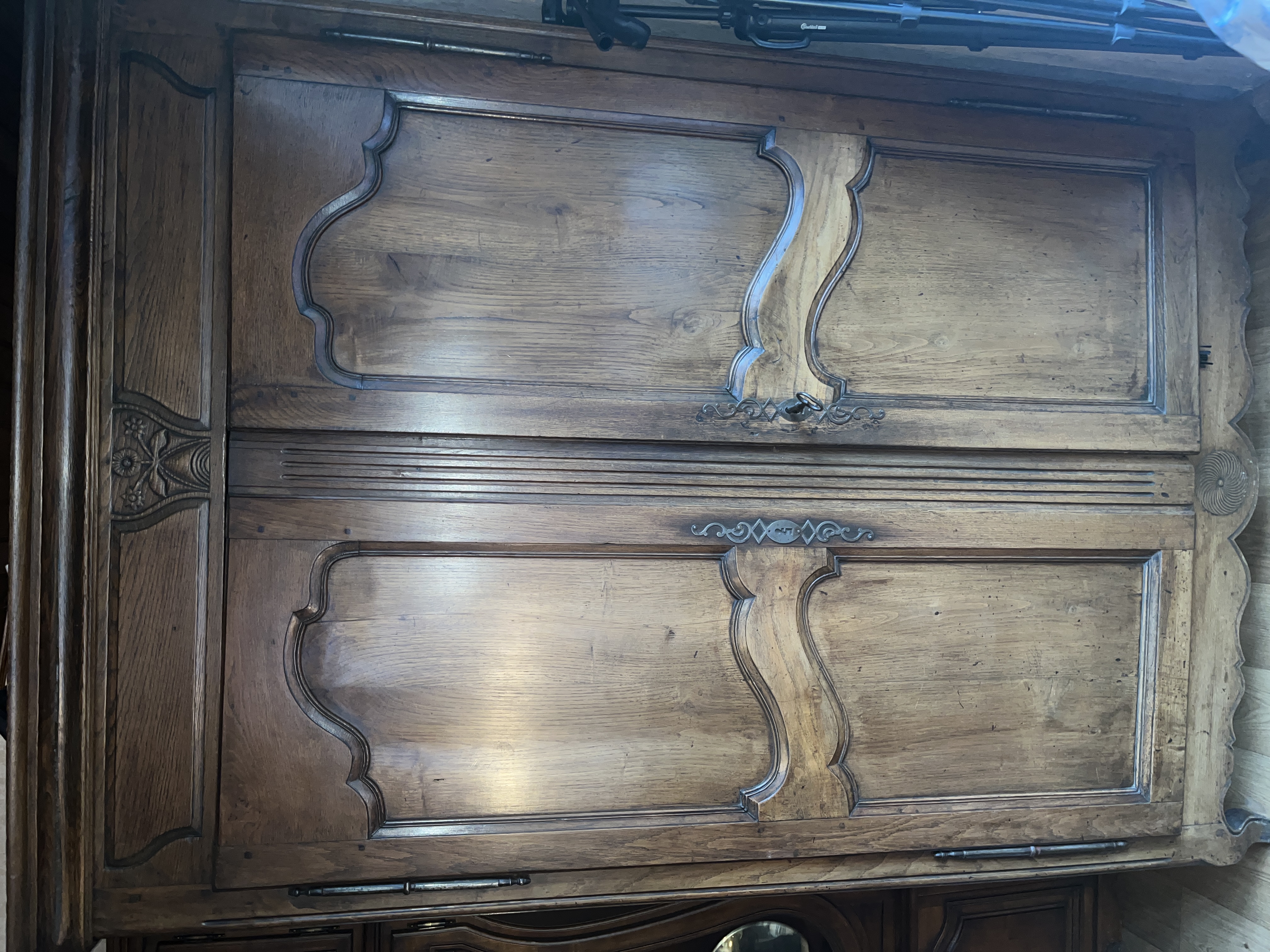 Armoire de Morvan 1190 Cr�teil (94)