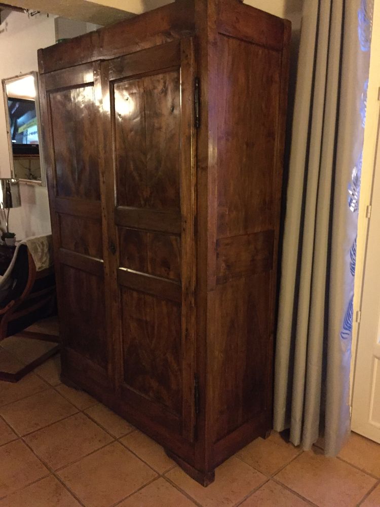 armoire noyer 450 Saint-Hilaire (63)