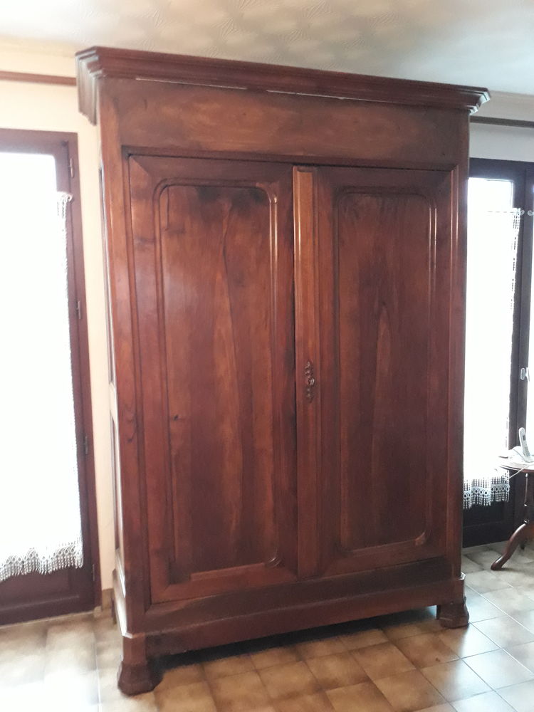 Armoire en noyer 150 Valence (26)