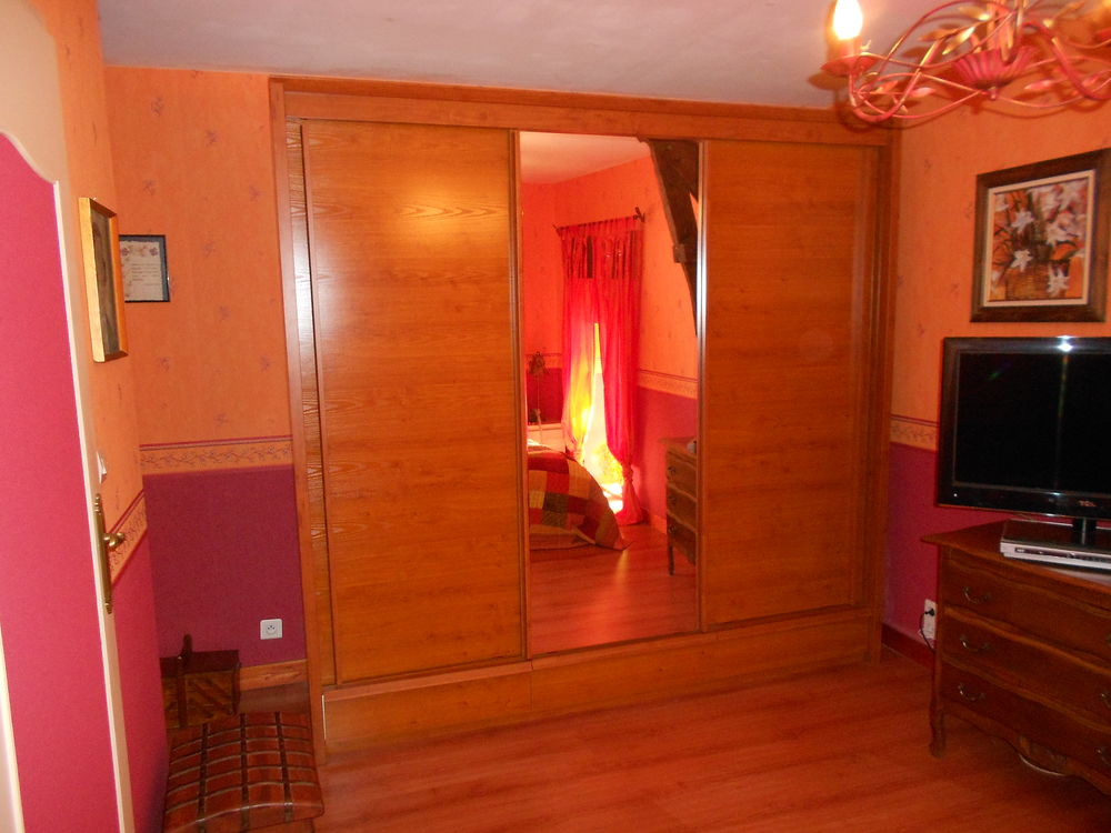 ARMOIRE PENDERIE L 230 H 220 P 68 150 S�v�rac (44)