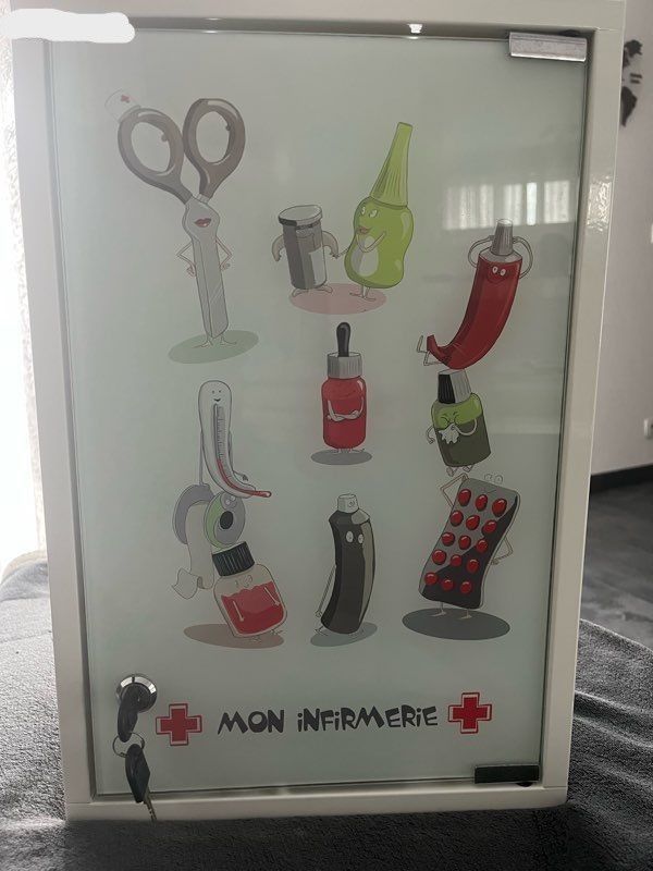 Armoire � pharmacie 15 Thoiry (01)