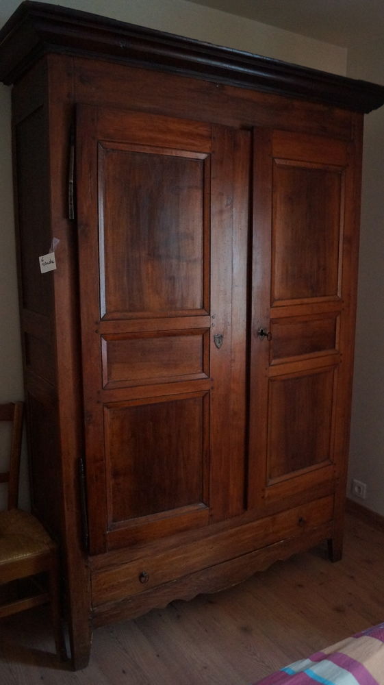 Armoire 2 portes ancienne en merisier 200 Doye (39)