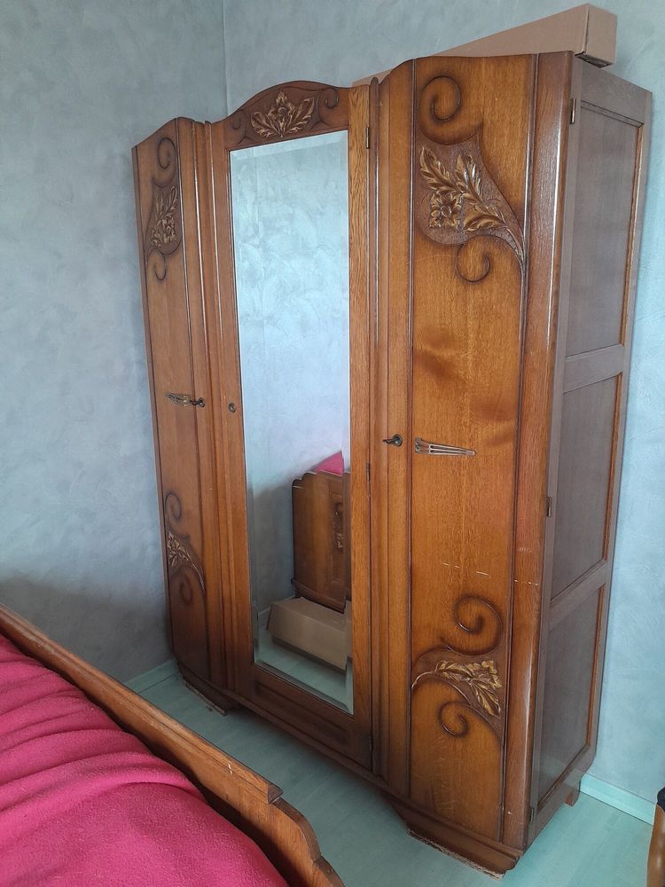 Armoire 3 portes avec miroir 60 Gerzat (63)