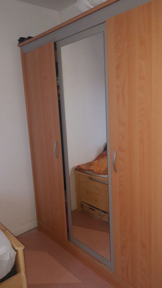 armoire 3 portes  pour chambre 0 Halluin (59)