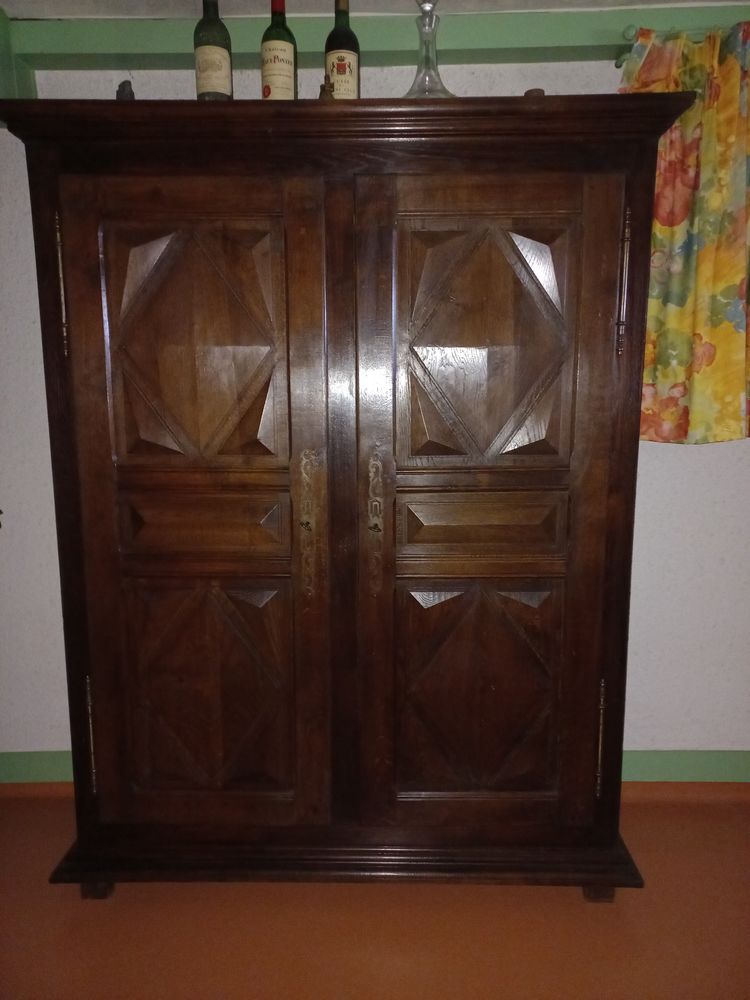 armoire rustique 2  portes 150 Bressuire (79)