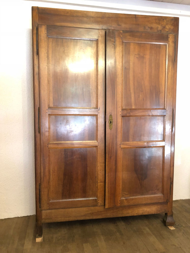 Armoire style Louis Philippe en noyer massif 500 Longessaigne (69)
