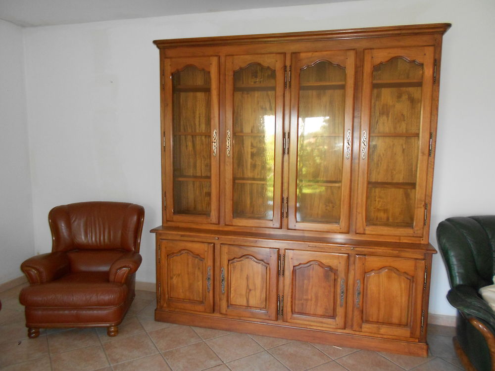 1 armoire style provencal ,1meuble t�l�  ,1bibliotheque 150 Saint-Ambroix (30)