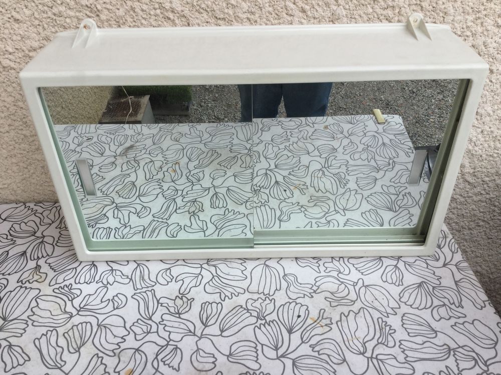 Armoire � suspendre Vintage ALLIBERT 48 Toulouse (31)