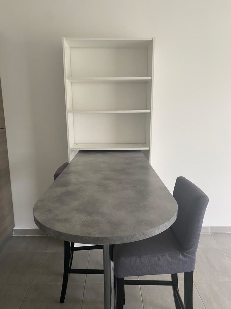 Armoire, bar, tabourets 110 Brignoles (83)