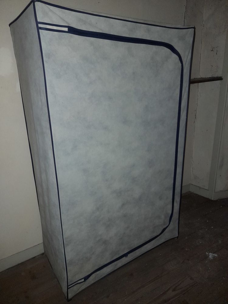 armoire en  tissu  gris 0 Guipry (35)