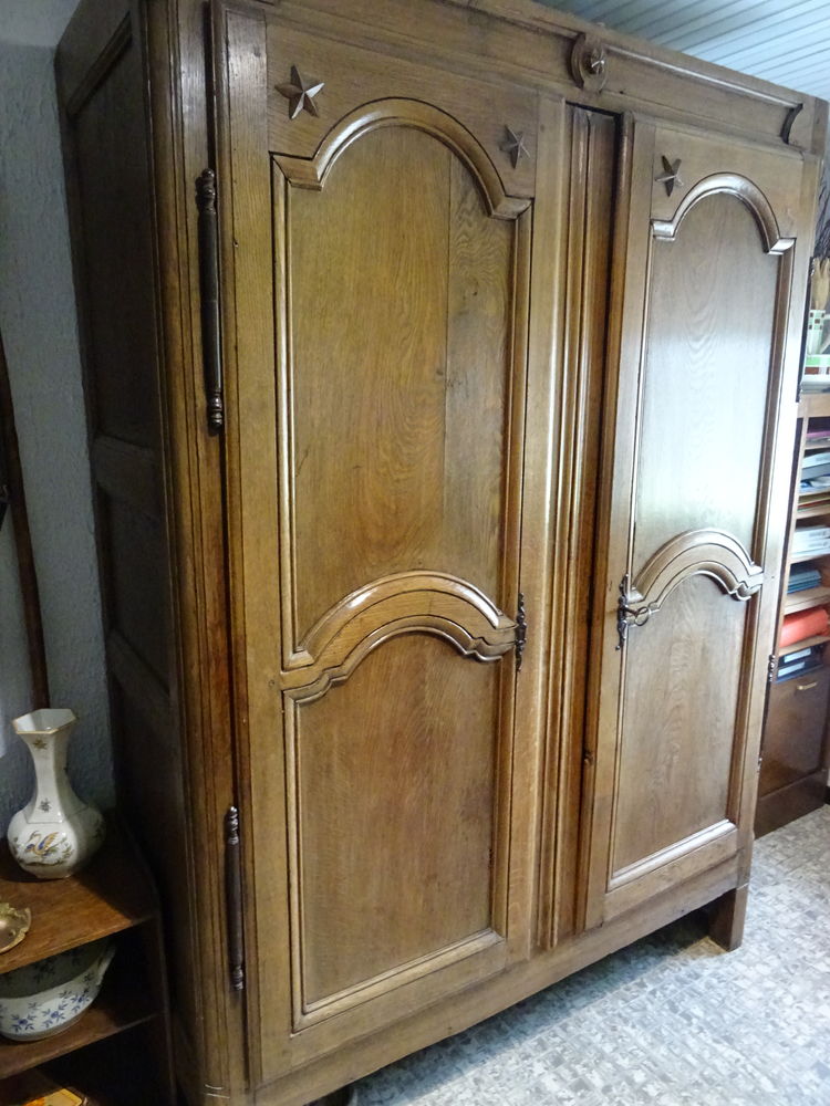 ARMOIRE TRES ANCIENNE 320 Yzeure (03)