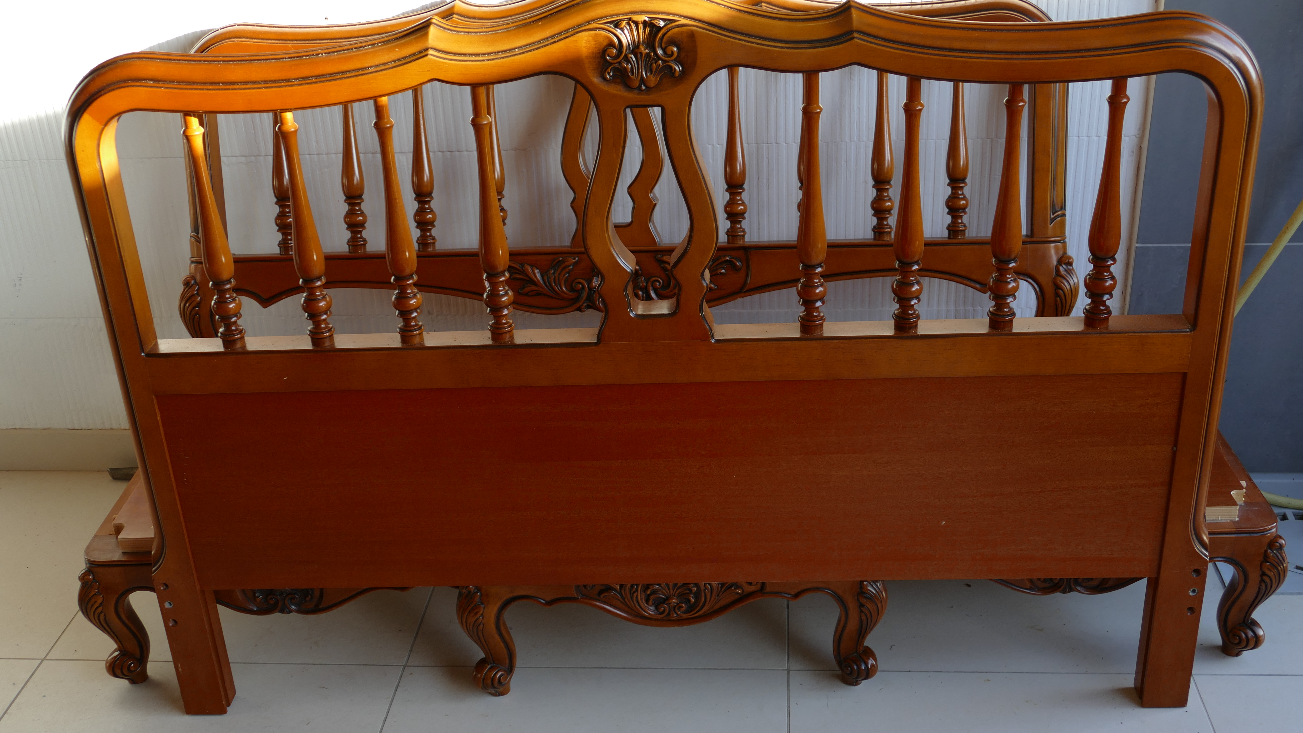 Lit & armoire , tr�s belle occasion � saisir :
250 Pornic (44)