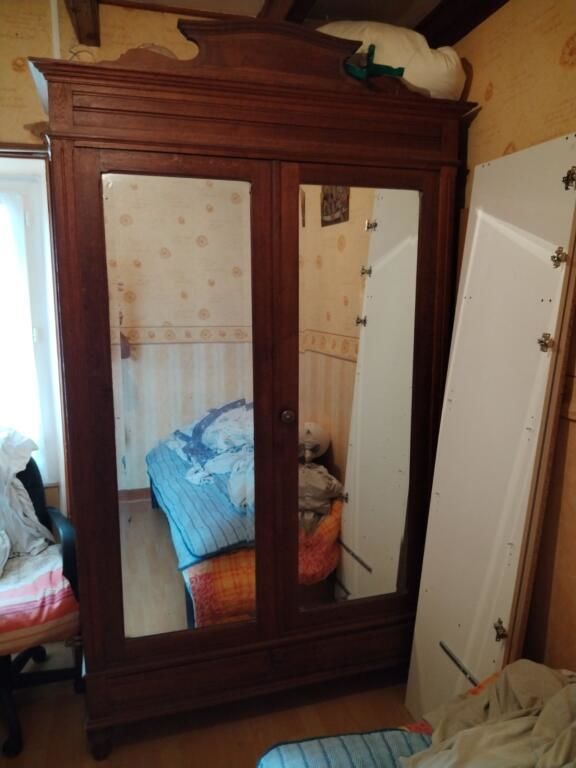 Armoire type ancien 0 Saint-Romain-de-Benet (17)