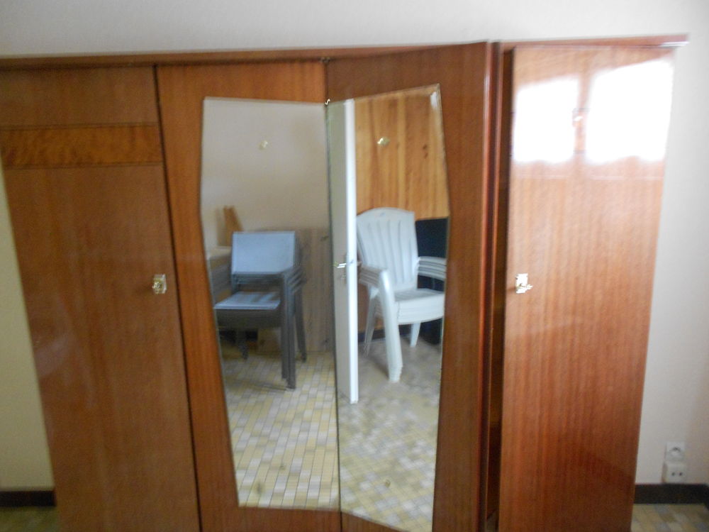 armoire vernis 4 portes en acajou 40 Mortagne-sur-S�vre (85)