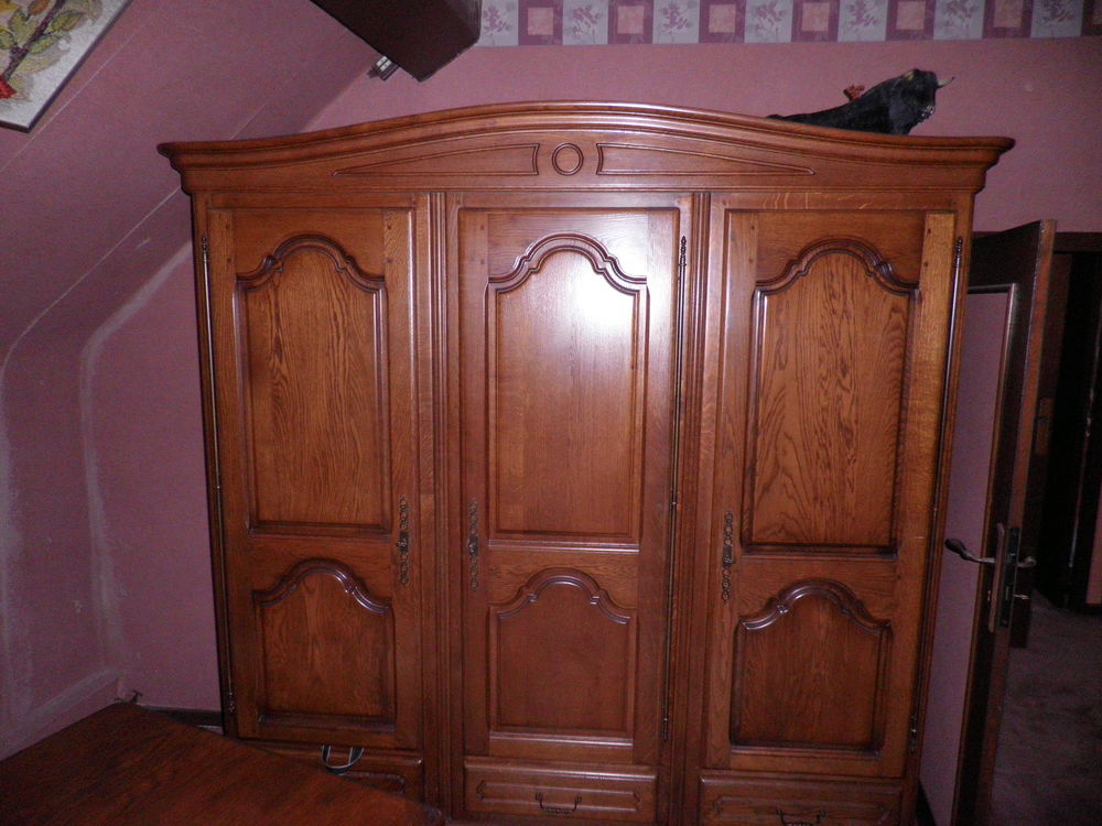 Armoire 130 Mandres-les-Roses (94)