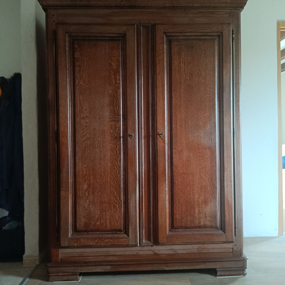 Armoire, don 0 Bonn�table (72)