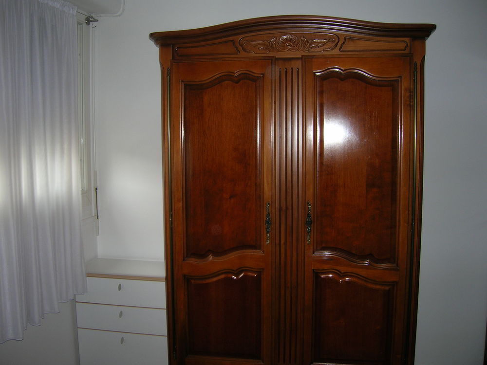 ARMOIRE 0 Hy�res (83)