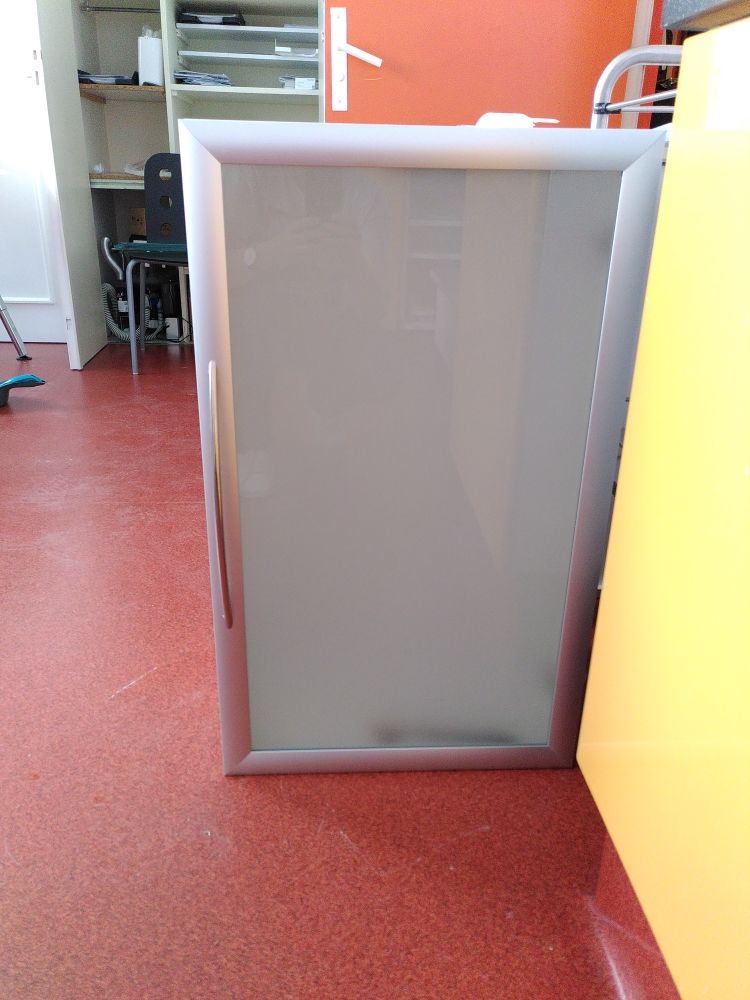 3 armoires murales vitr�es 300 Niort (79)