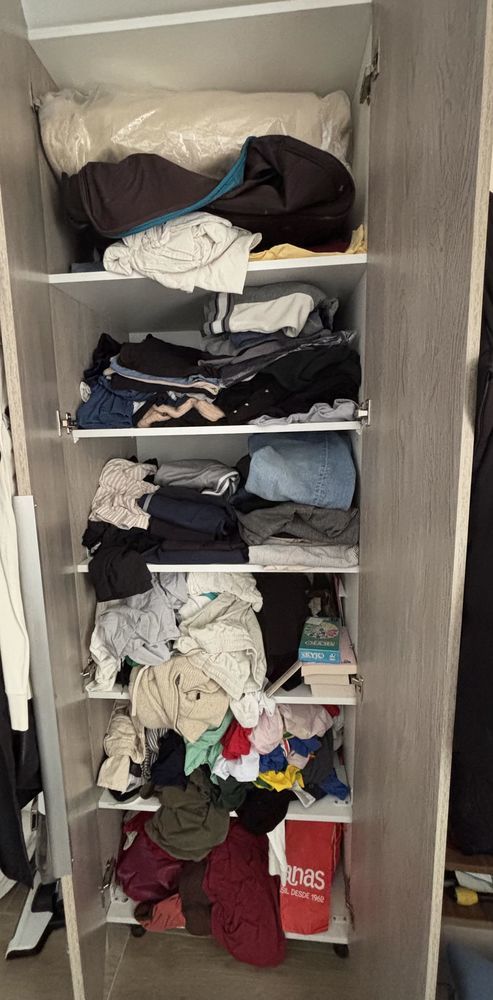 Lot de 2 armoires 2 portes �  Ch�ne clair �  Grande capacit� �  Tr�s bon �tat 100 Gennevilliers (92)