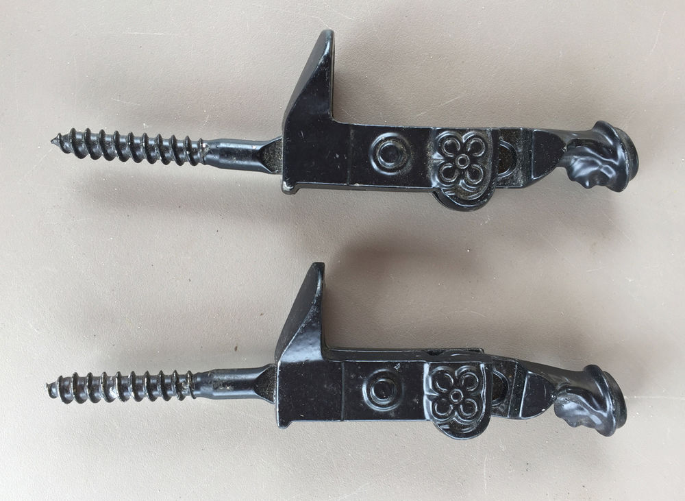 Arr�ts de volets d�cos neufs en acier noir 20 Sanguinet (40)