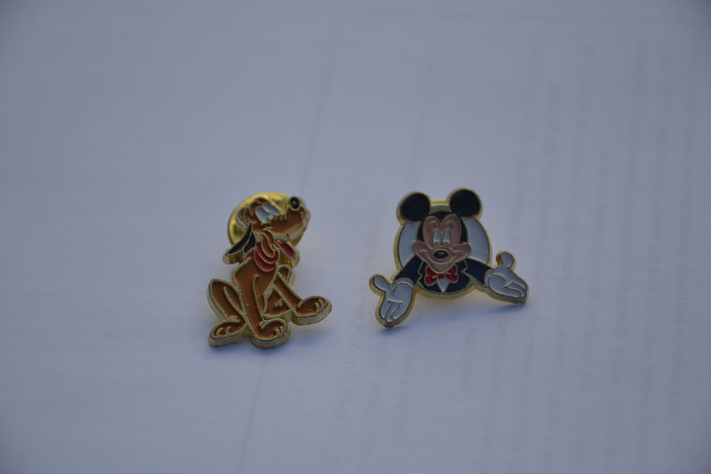 Pin's Arthus bertrand 7 Bonni�res (60)