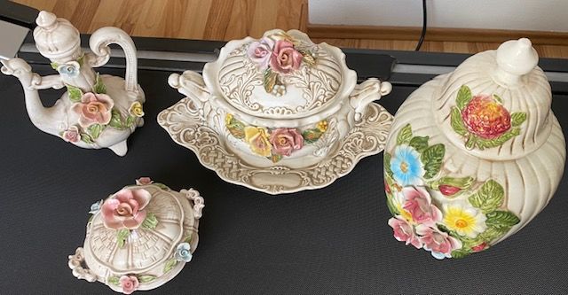 Lot 4 articles dans le go�t Capodimonte Italie ou � l'unit� 115 Schaffhouse-pr�s-Seltz (67)