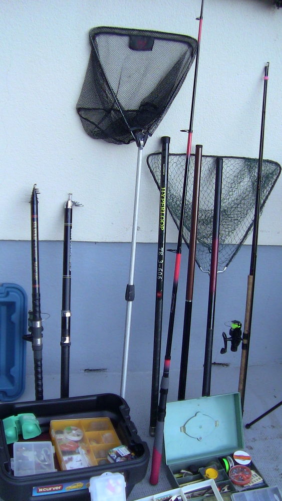 Lot d'articles de p�che 200 Murbach (68)