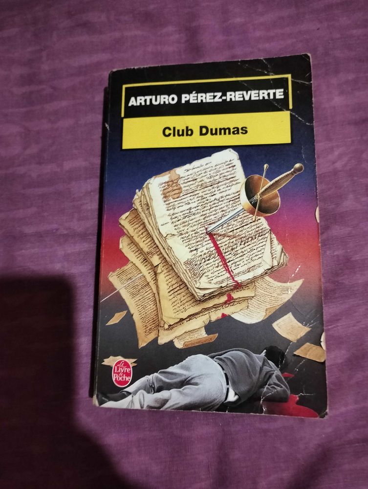 Arturo Perez reverte 0 Roannes-Saint-Mary (15)