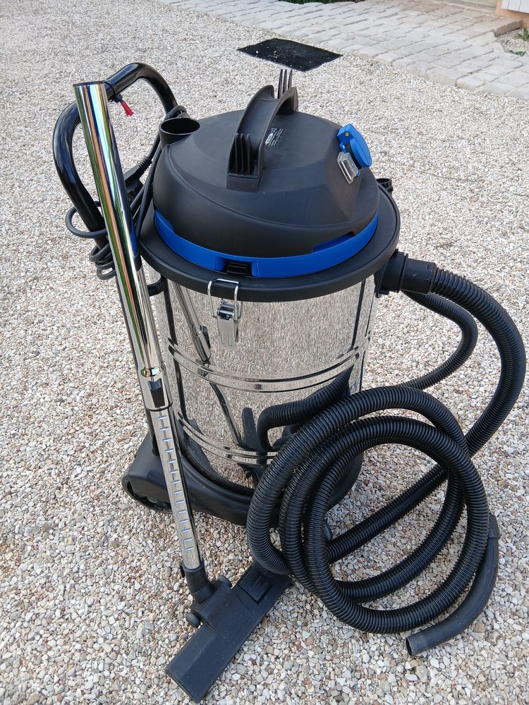 Aspirateur 1600w 100 Looze (89)